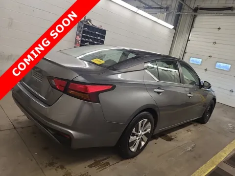 More photos of 2023 Nissan Altima 2.5 S at Auto Boutique Ohio, OH