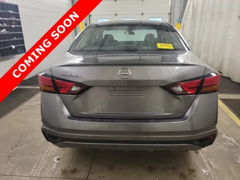 More photos of 2023 Nissan Altima 2.5 S at Auto Boutique Ohio, OH