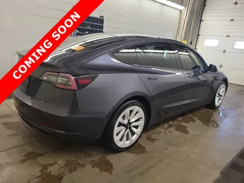 More photos of 2022 Tesla Model 3 at Auto Boutique Ohio, OH