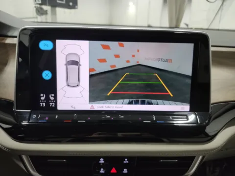 Photos of 2024 Volkswagen Atlas 2.0T SE w/Technology for sale in Columbus, OH at Auto Boutique Ohio