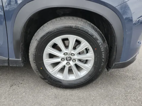 More photos of 2024 Toyota Grand Highlander Limited at Auto Boutique Ohio, OH