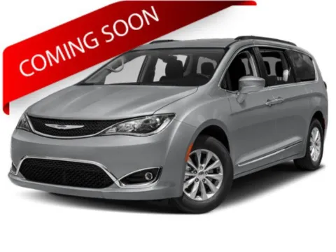 White 2019 Chrysler Pacifica Limited for sale in Columbus, OH
