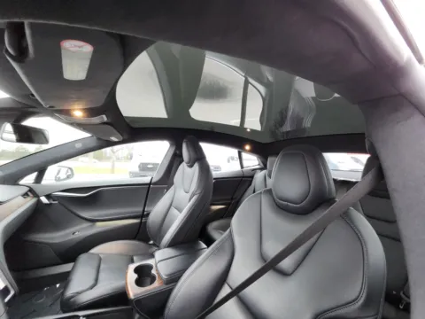 Photos of 2021 Tesla Model S Long Range for sale in Columbus, OH at Auto Boutique Ohio