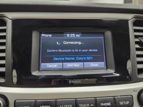 More photos of 2022 Hyundai Accent SE at Auto Boutique Ohio, OH