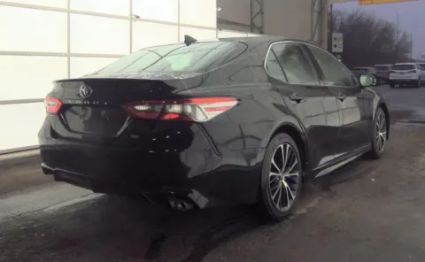 More photos of 2019 Toyota Camry SE at Auto Boutique Ohio, OH