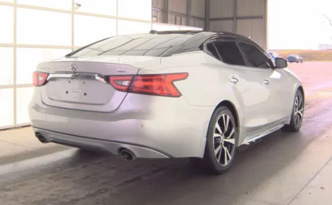 More photos of 2018 Nissan Maxima SL at Auto Boutique Ohio, OH