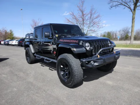 More photos of 2020 Jeep Gladiator Sport S at Auto Boutique Ohio, OH