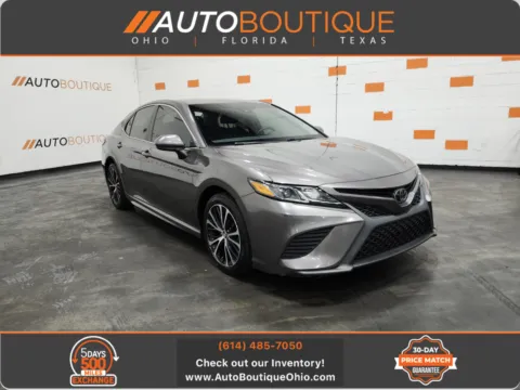 Gray 2018 Toyota Camry SE for sale in Columbus, OH