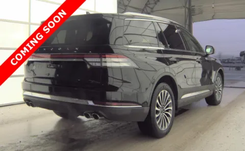 More photos of 2024 Lincoln Aviator Premiere at Auto Boutique Ohio, OH