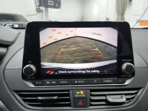 Photos of 2022 Nissan Altima 2.5 SV for sale in Columbus, OH at Auto Boutique Ohio