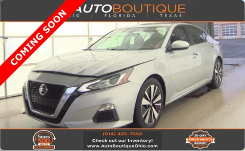Silver 2022 Nissan Altima 2.5 SV for sale in Columbus, OH