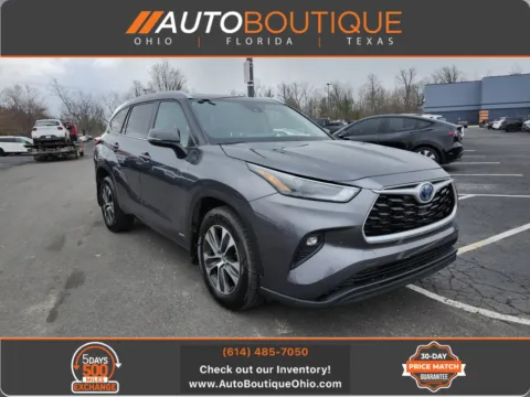 Gray 2022 Toyota Highlander Hybrid XLE for sale in Columbus, OH