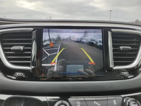 More photos of 2018 Chrysler Pacifica Touring L Plus at Auto Boutique Ohio, OH