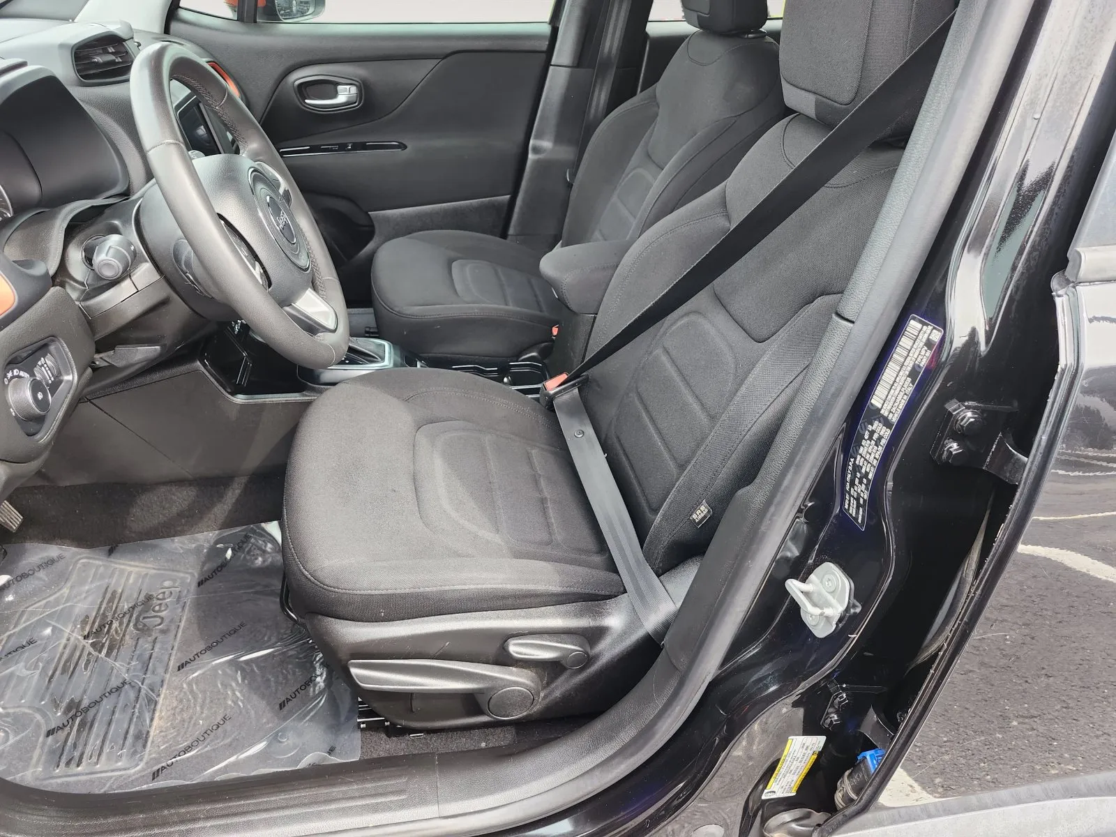 Jeep Renegade photo 20