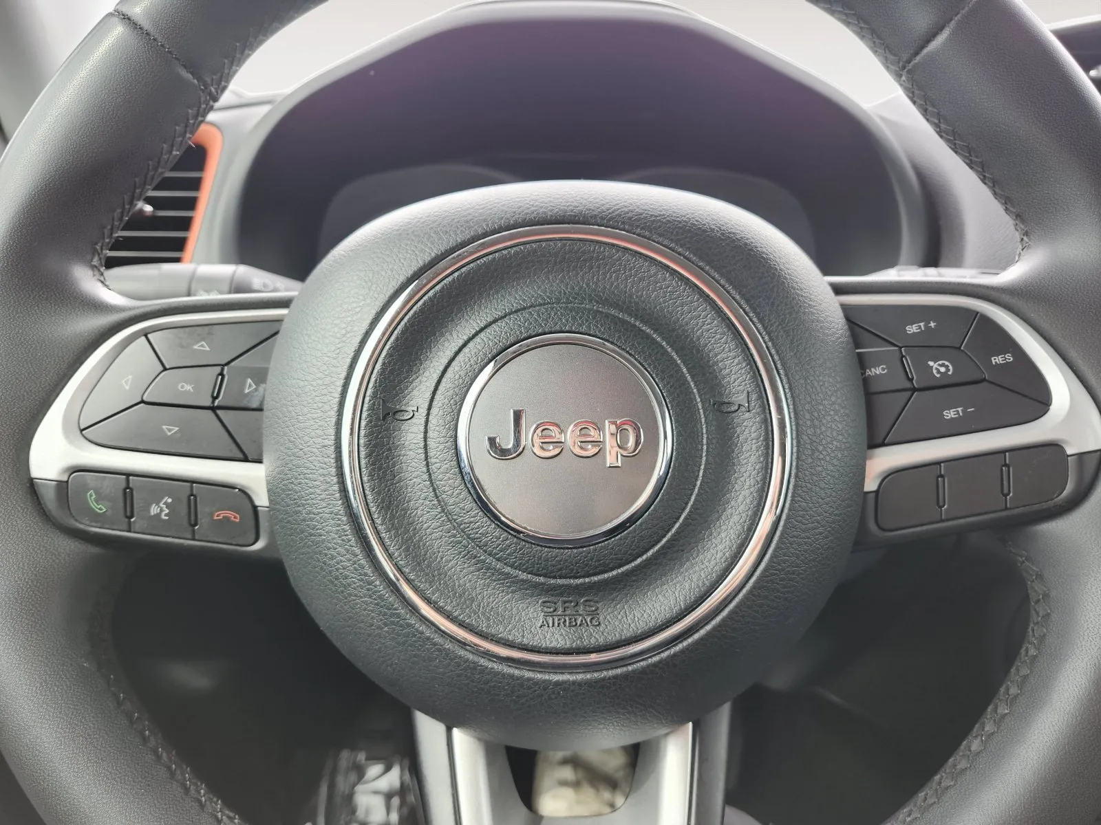 Jeep Renegade photo 23