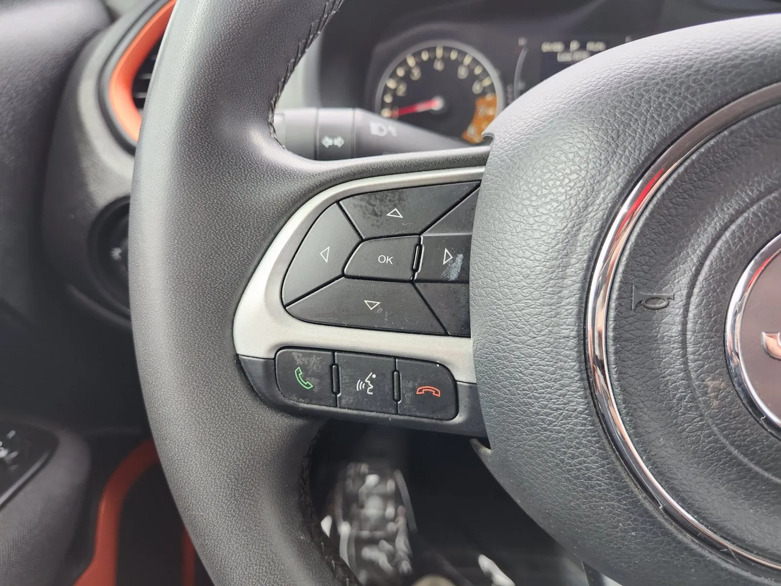 Jeep Renegade photo 30