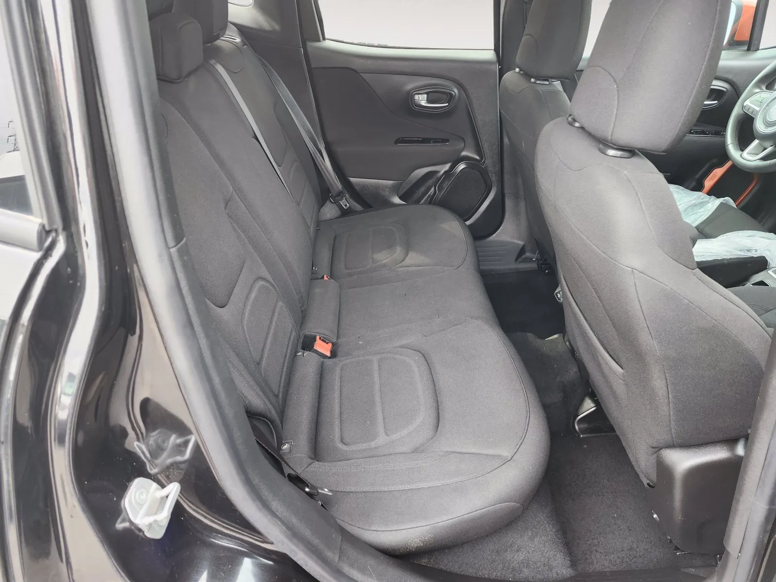 Jeep Renegade photo 16