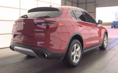 More photos of 2018 Alfa Romeo Stelvio at Auto Boutique Ohio, OH