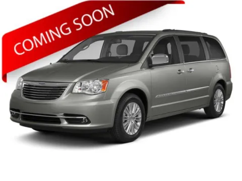 Red 2013 Chrysler Town & Country Touring-L for sale in Columbus, OH