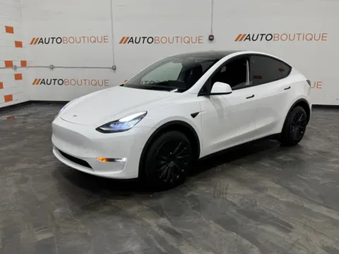 More photos of 2021 Tesla Model Y Long Range at Auto Boutique Ohio, OH