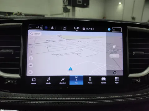 More photos of 2021 Chrysler Pacifica Hybrid Touring L at Auto Boutique Ohio, OH