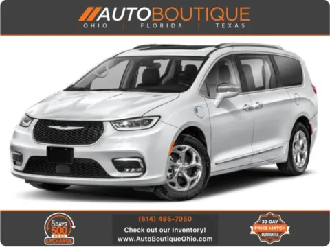 White 2021 Chrysler Pacifica Hybrid Touring L for sale in Columbus, OH