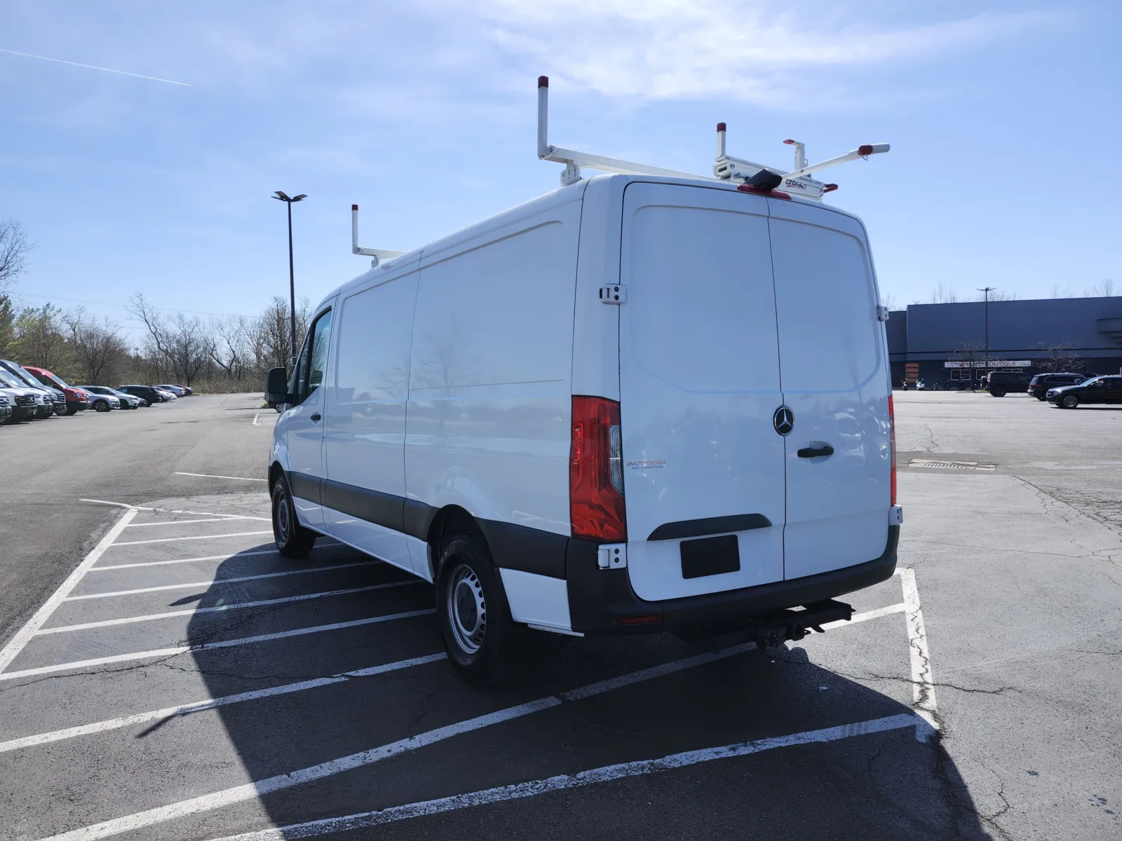 Mercedes-Benz Sprinter photo 15