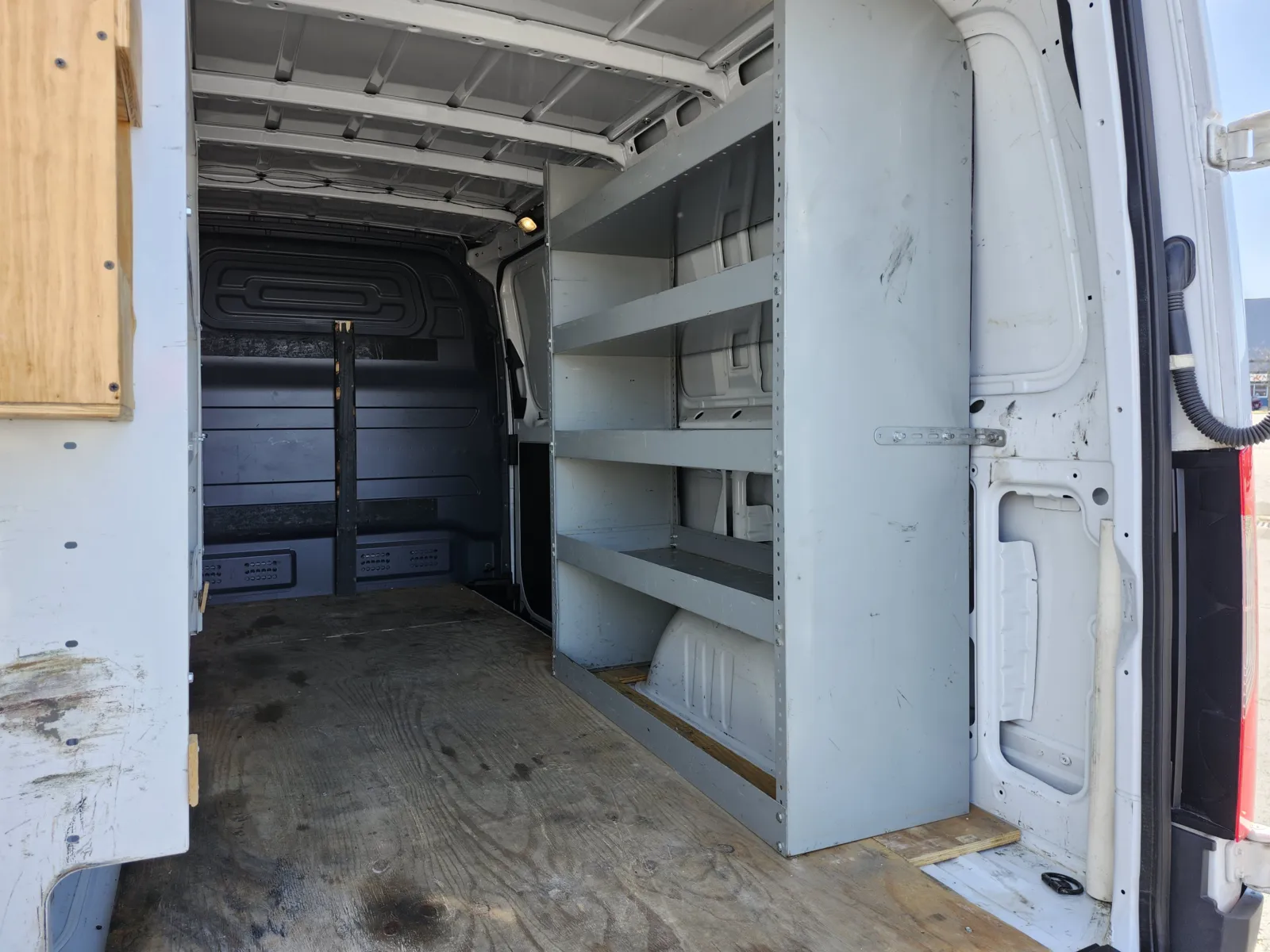 Mercedes-Benz Sprinter photo 23