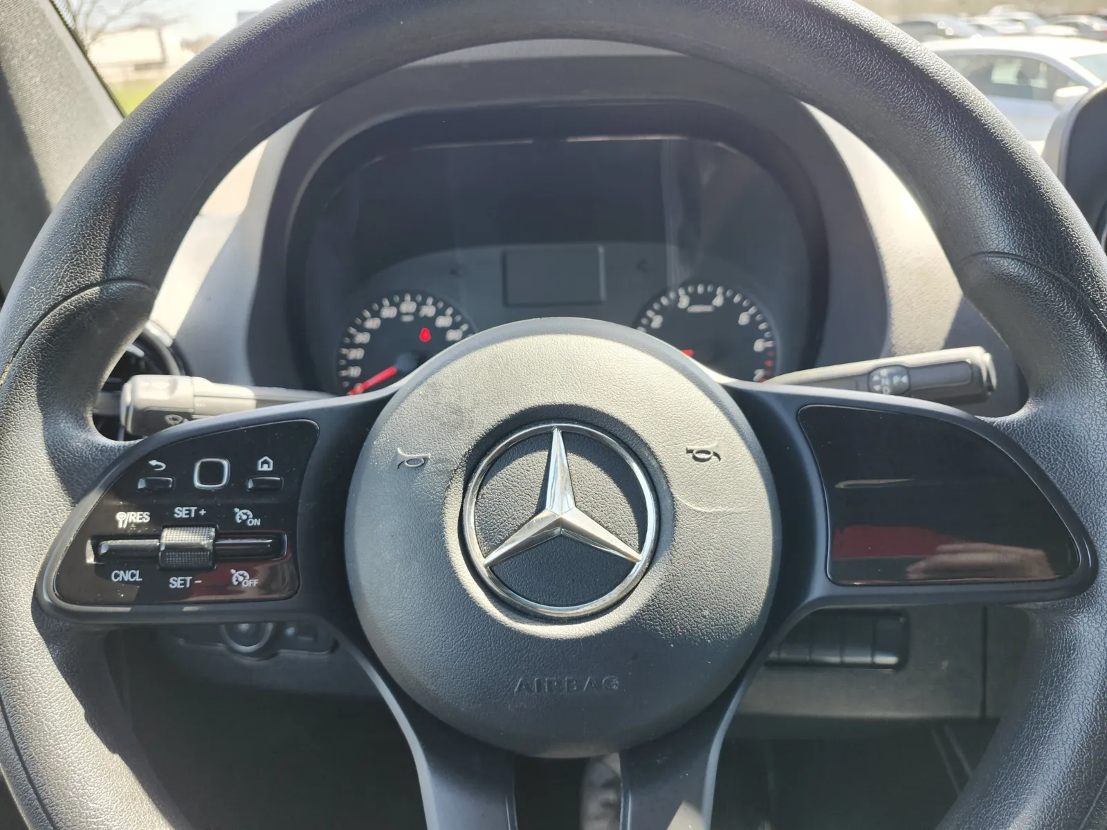 Mercedes-Benz Sprinter photo 27
