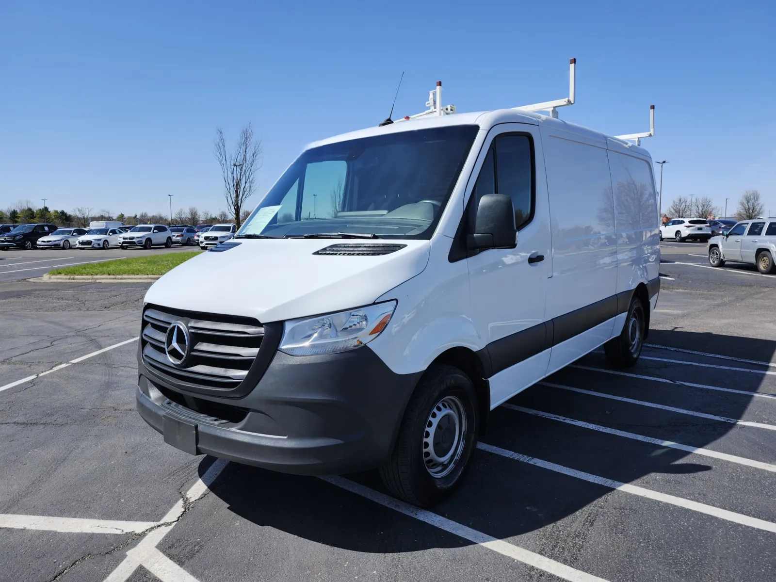 Mercedes-Benz Sprinter photo 13