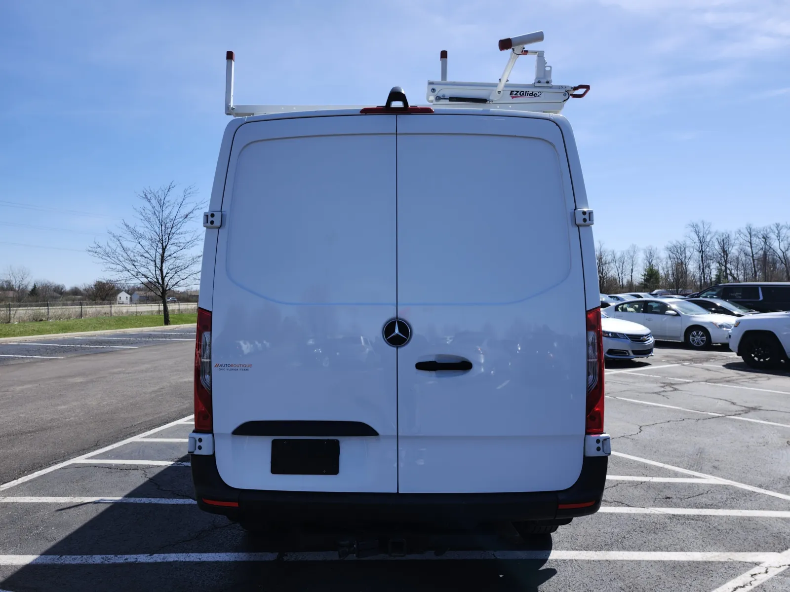 Mercedes-Benz Sprinter photo 16