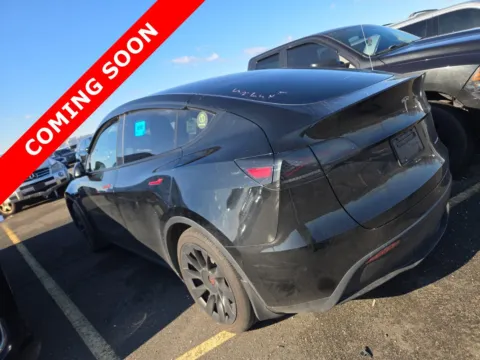 More photos of 2023 Tesla Model Y Long Range at Auto Boutique Ohio, OH