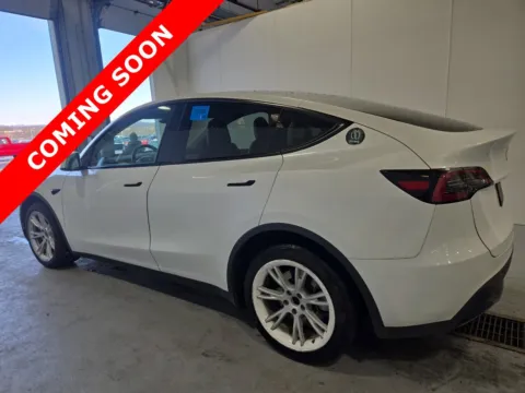 More photos of 2023 Tesla Model Y Long Range at Auto Boutique Ohio, OH