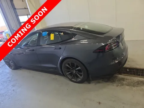 More photos of 2022 Tesla Model S at Auto Boutique Ohio, OH