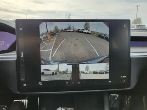 More photos of 2022 Tesla Model S at Auto Boutique Ohio, OH