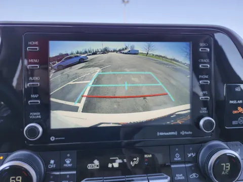 More photos of 2022 Toyota Highlander XLE at Auto Boutique Ohio, OH