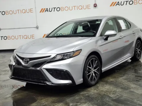 More photos of 2023 Toyota Camry SE at Auto Boutique Ohio, OH