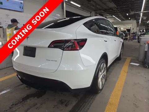 More photos of 2021 Tesla Model Y Long Range at Auto Boutique Ohio, OH
