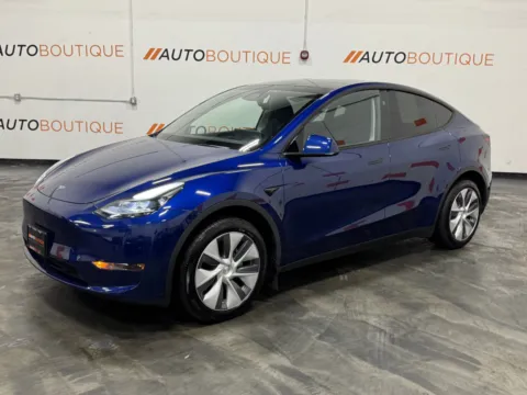 More photos of 2024 Tesla Model Y Long Range at Auto Boutique Ohio, OH