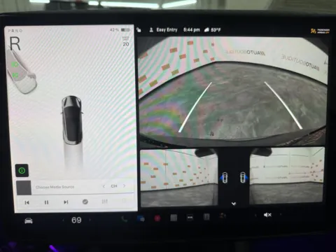 More photos of 2022 Tesla Model 3 Long Range at Auto Boutique Ohio, OH