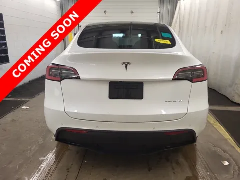 More photos of 2021 Tesla Model Y Long Range at Auto Boutique Ohio, OH