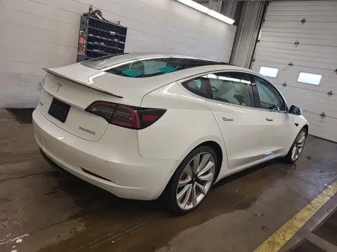 More photos of 2019 Tesla Model 3 Performance at Auto Boutique Ohio, OH