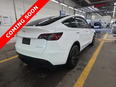 More photos of 2024 Tesla Model Y Long Range at Auto Boutique Ohio, OH
