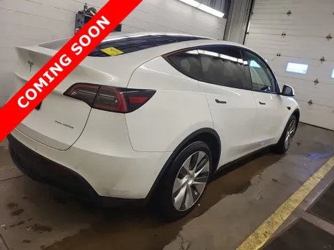 More photos of 2021 Tesla Model Y Long Range at Auto Boutique Ohio, OH