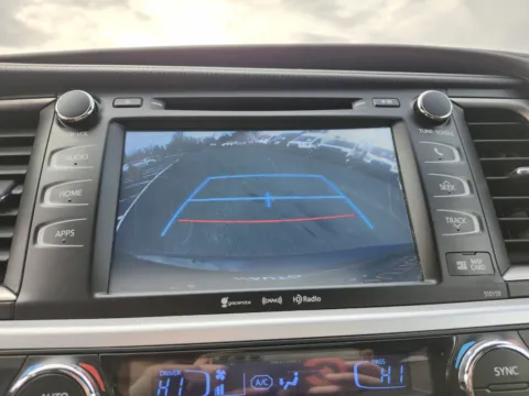 More photos of 2016 Toyota Highlander XLE at Auto Boutique Ohio, OH