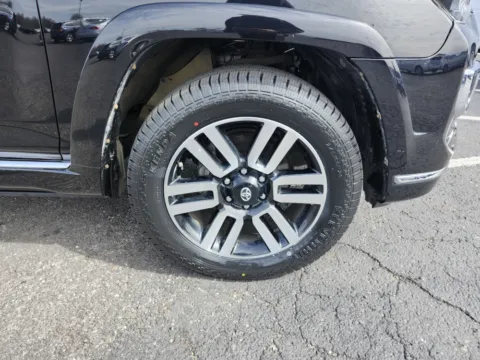 More photos of 2018 Toyota 4Runner Limited at Auto Boutique Ohio, OH