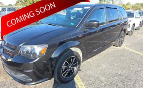 Black 2016 Dodge Grand Caravan SE Plus for sale in Columbus, OH