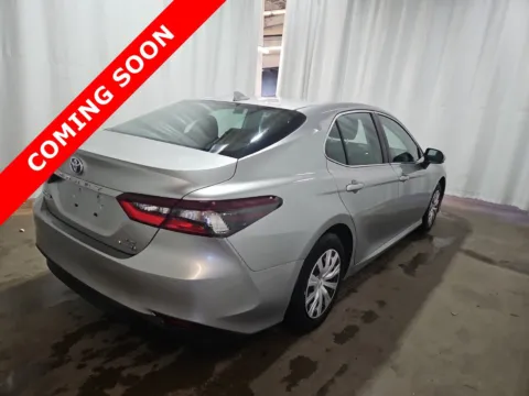 More photos of 2022 Toyota Camry Hybrid LE at Auto Boutique Ohio, OH