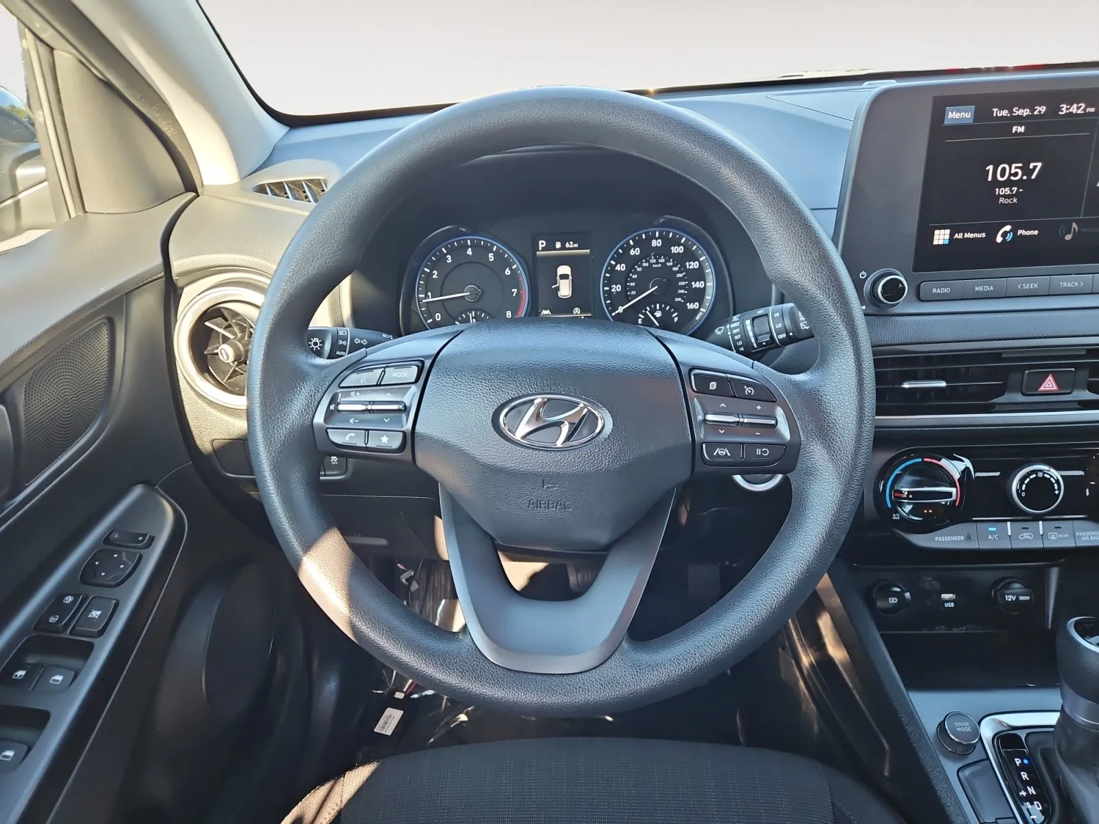 Hyundai Kona photo 12
