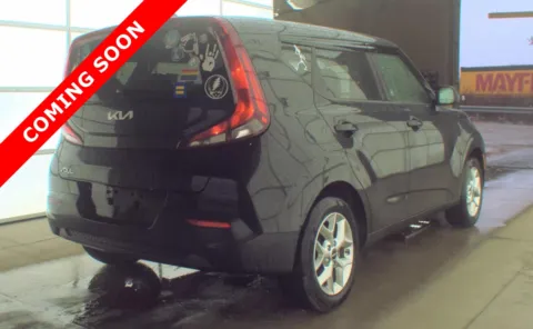 More photos of 2022 Kia Soul LX at Auto Boutique Ohio, OH